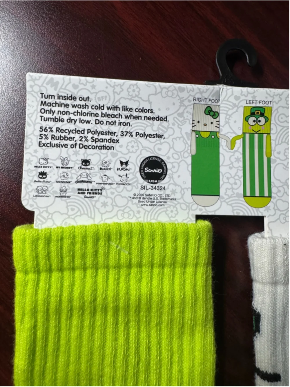 Hello Kitty Keroppi Magnetic Arms St Patrick’s Crew Socks NWT